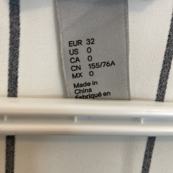 H&M white striped blouse - Picture 2 of 5